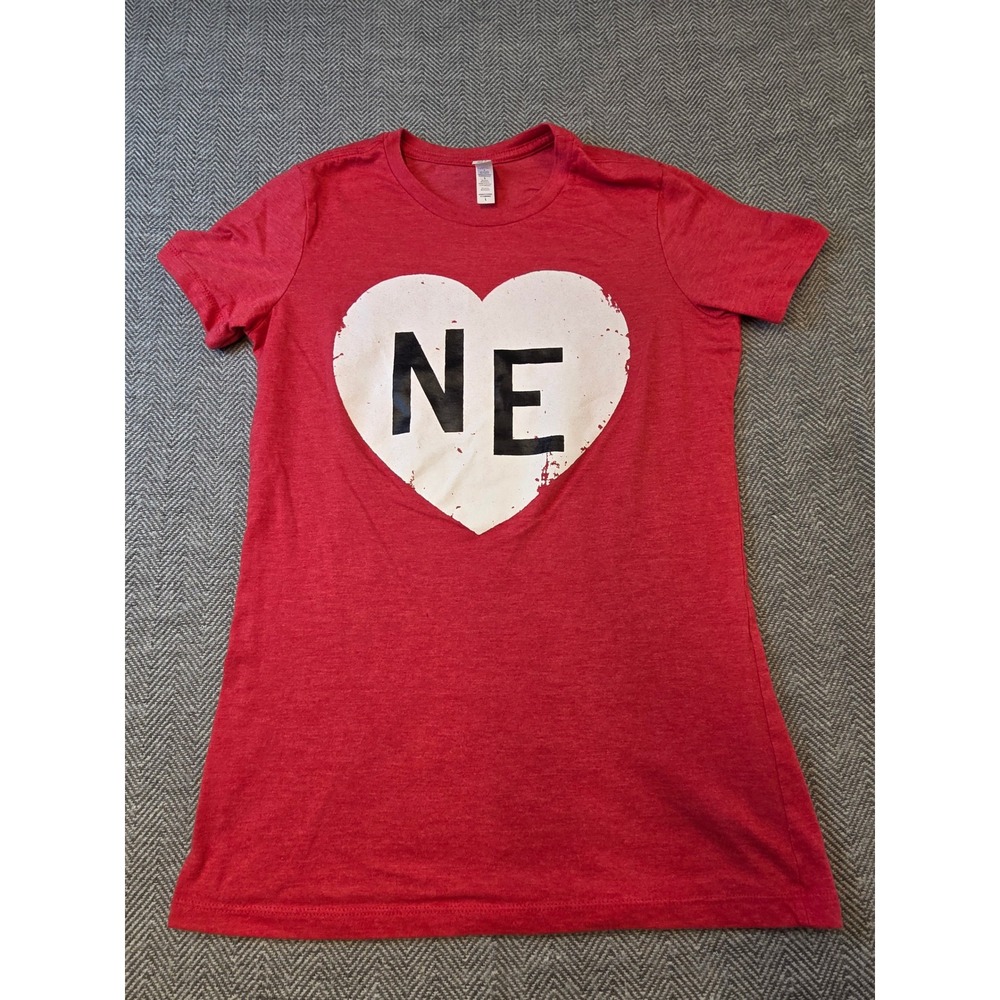 Bella Canvas T-Shirt Womens Large Red Nebraska NE Heart Graphic Short Sleeve Tee